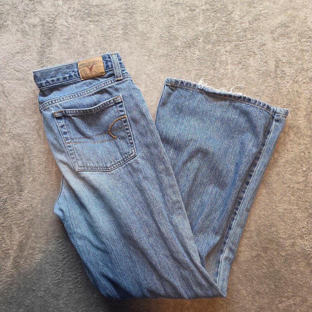 American Eagle Outfitters Favorite Fit Straight Jeans Womens 10P Medium Wash